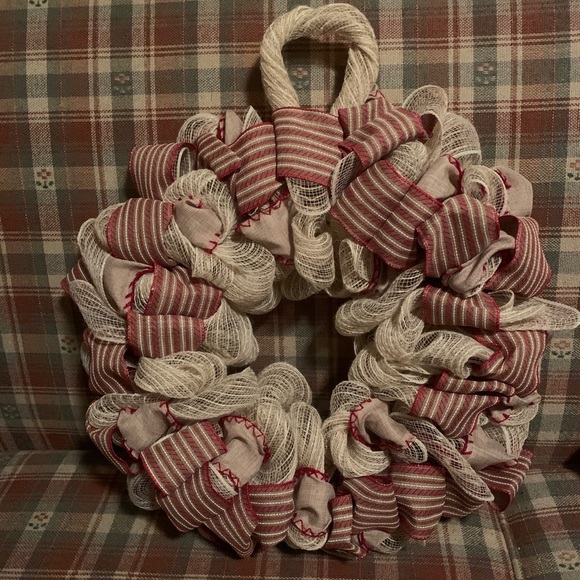 Beautiful Wreaths - Picture 5 of 10